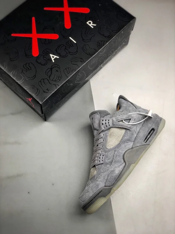 KAWS X AIR JORDAN 4