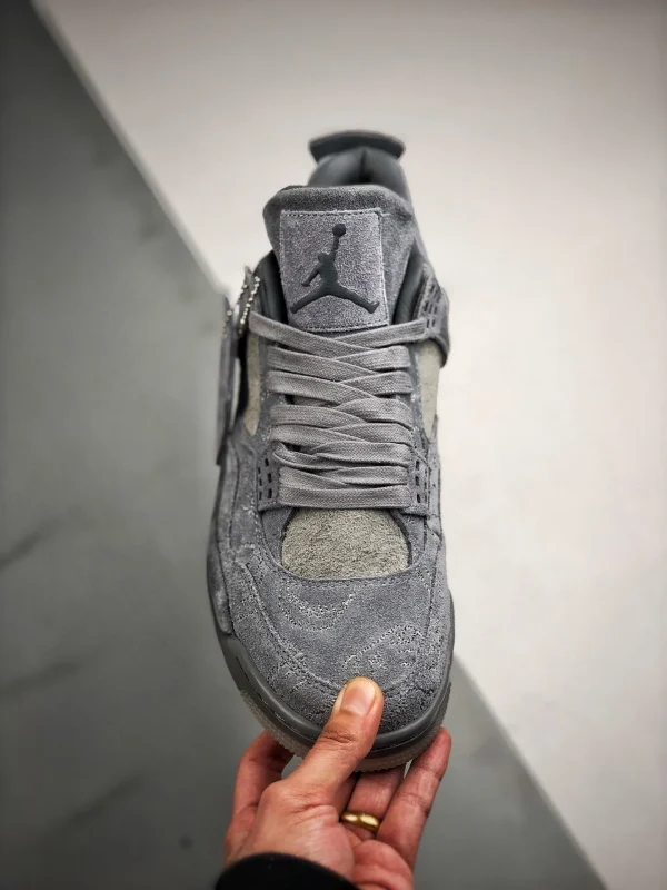 KAWS X AIR JORDAN 4