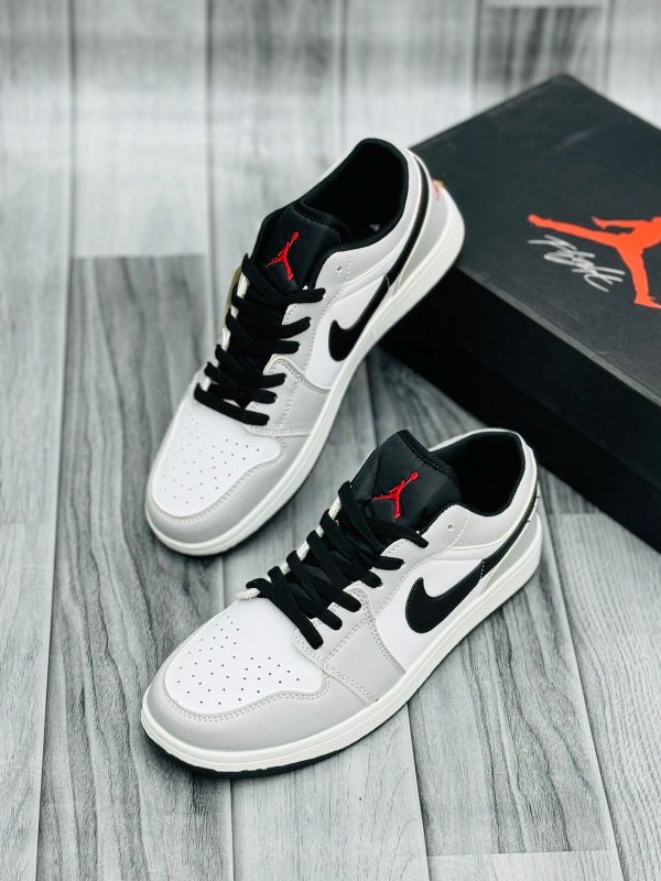 nike Air Jordan 1 Low Running Shoes