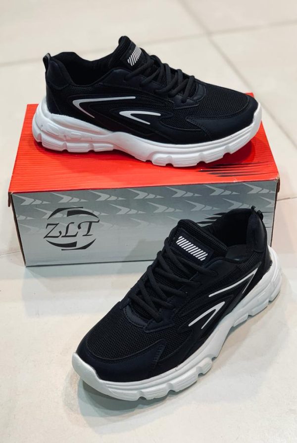 : Perfect Casual Sneakers