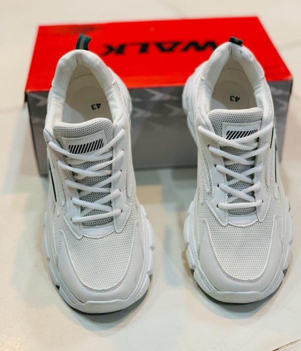 : Perfect Casual Sneakers