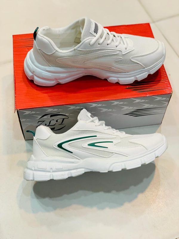 : Perfect Casual Sneakers