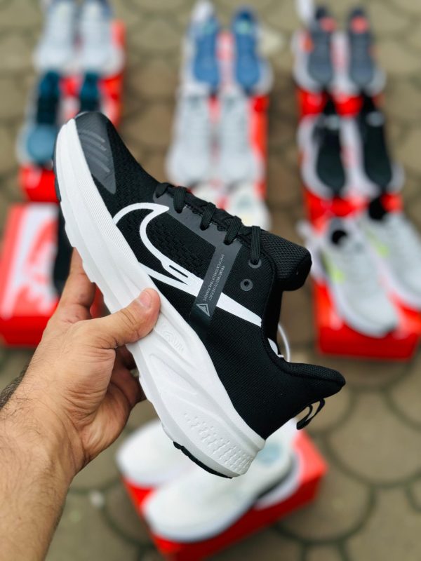 Nike Air Zoom Flyknit Lunar 3 Shoes