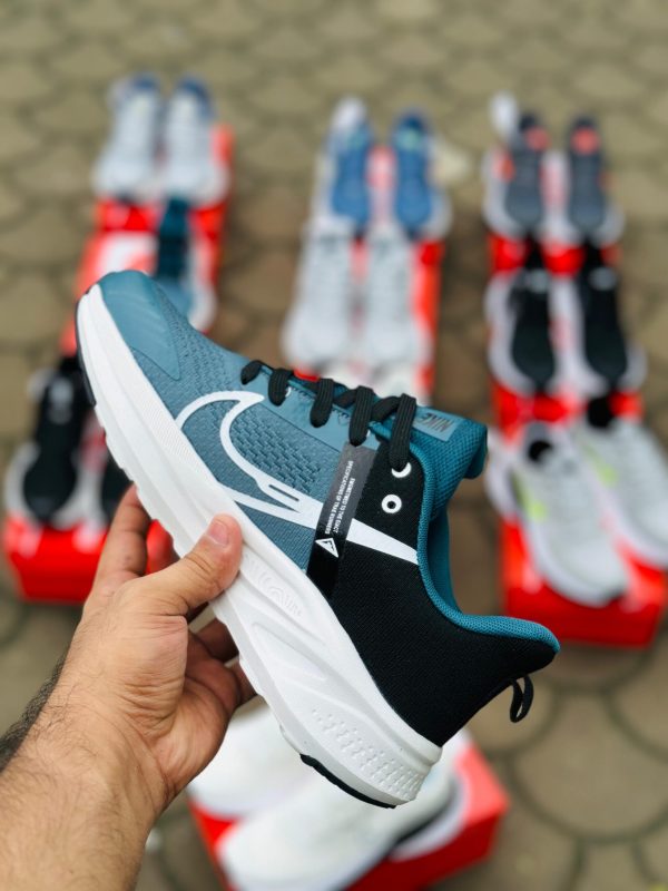 Nike Air Zoom Flyknit Lunar 3 Shoes