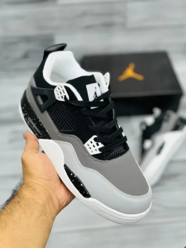 Air Jordan 4 Retro