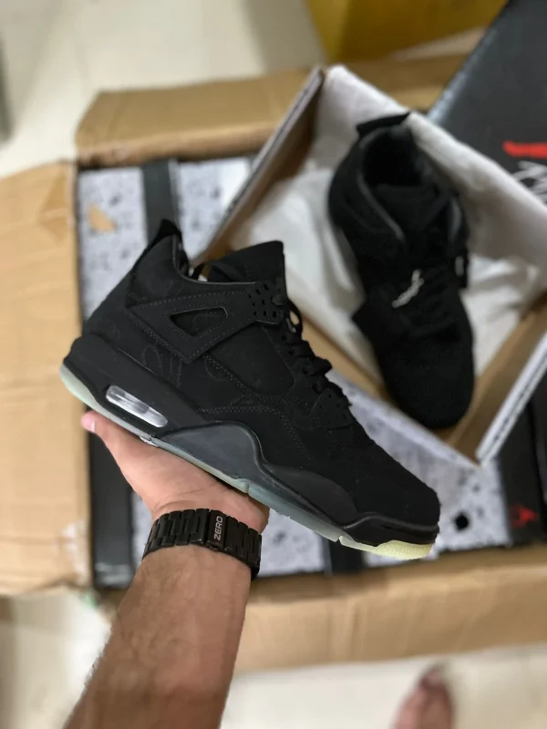 KAWS X AIR JORDAN 4
