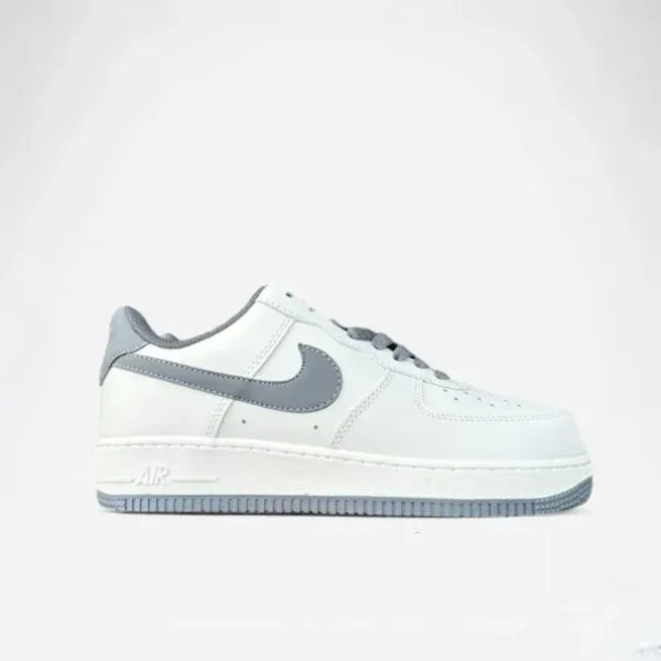 Nike Air Force 1 Sneakers