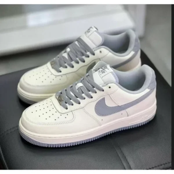 Nike Air Force 1 Sneakers