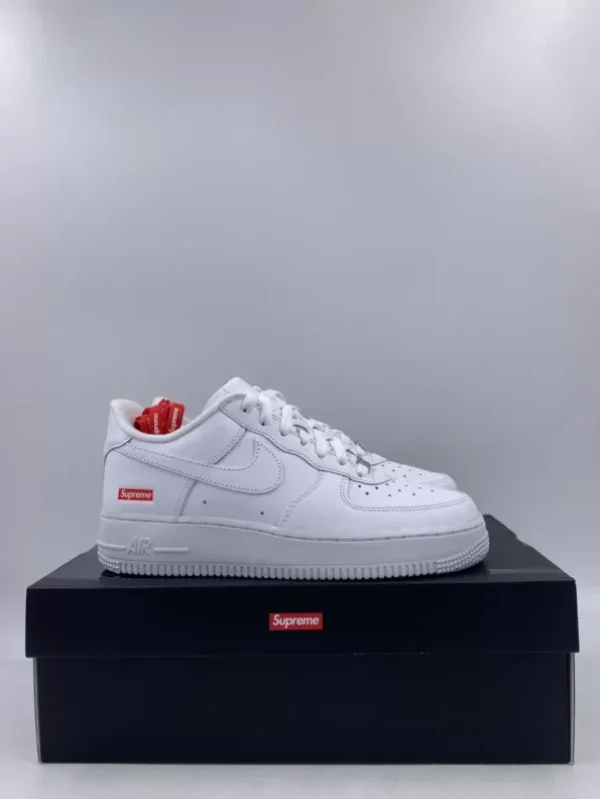 Nike Air Force 1 Sneakers