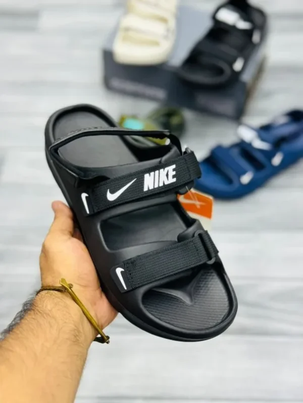 Nike Benassi Slides