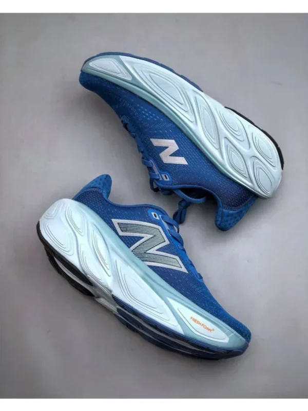 New Balance Fresh Foam X More v5