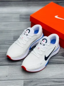 Nike Journey Run Men's Road Running Shoes