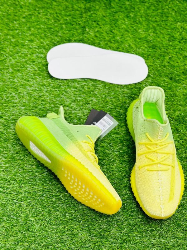 Adidas Yeezy 350 in Pakistan